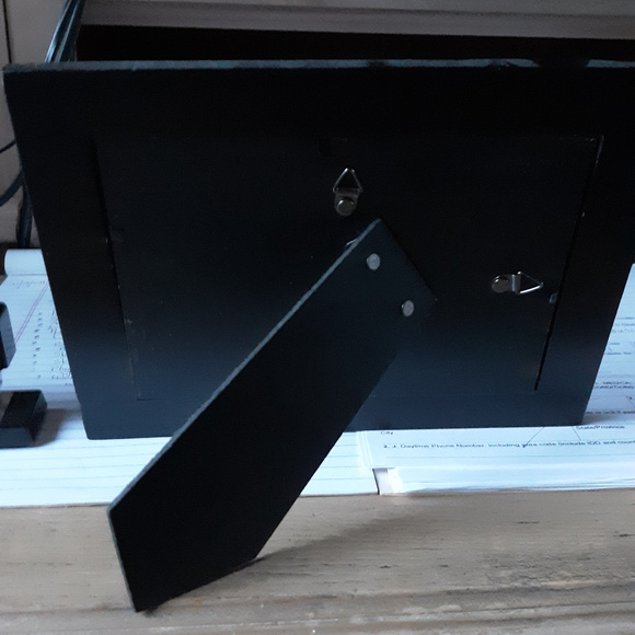 Framed Cat Portrait. Copy of classic cat stare - Picture 2 of 4